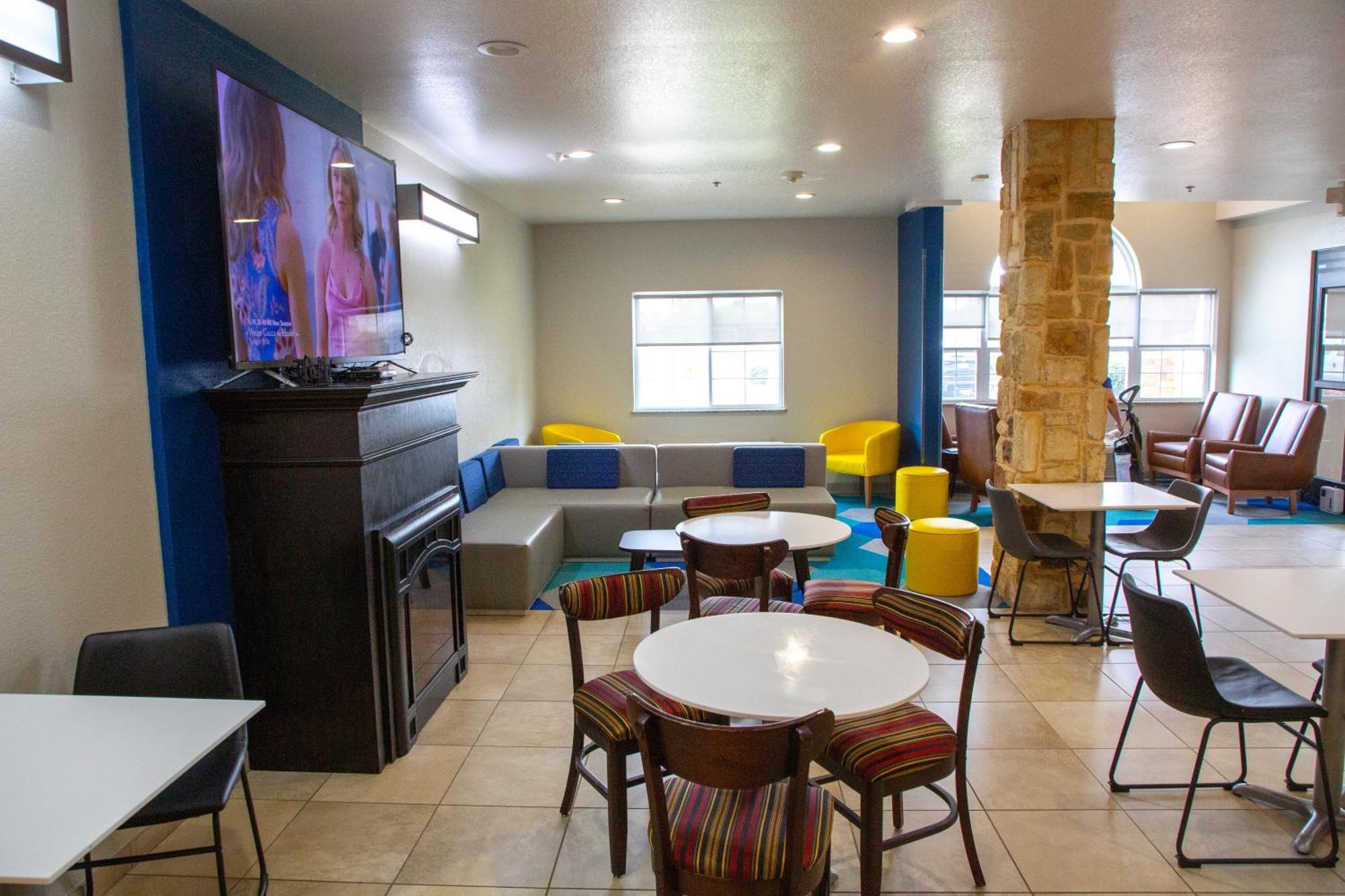 Microtel Inn & Suites By Wyndham Searcy Buitenkant foto